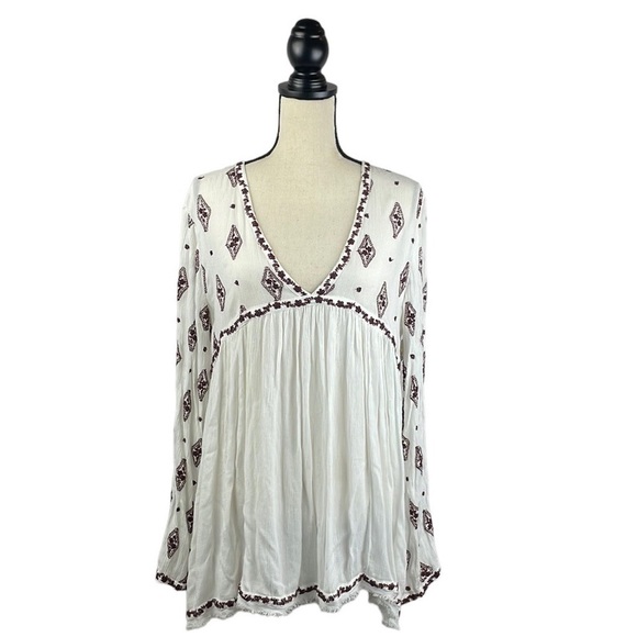 FREE PEOPLE DIAMOND EMBROIDERED TOP SZ M Tunic Bell Sleeves Flowy - Picture 4 of 14